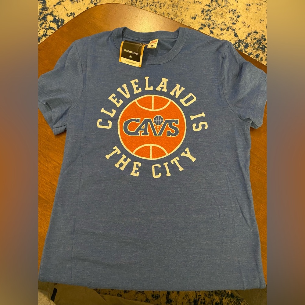 NWT HOMAGE CLEVELAND CAVS SHIRT